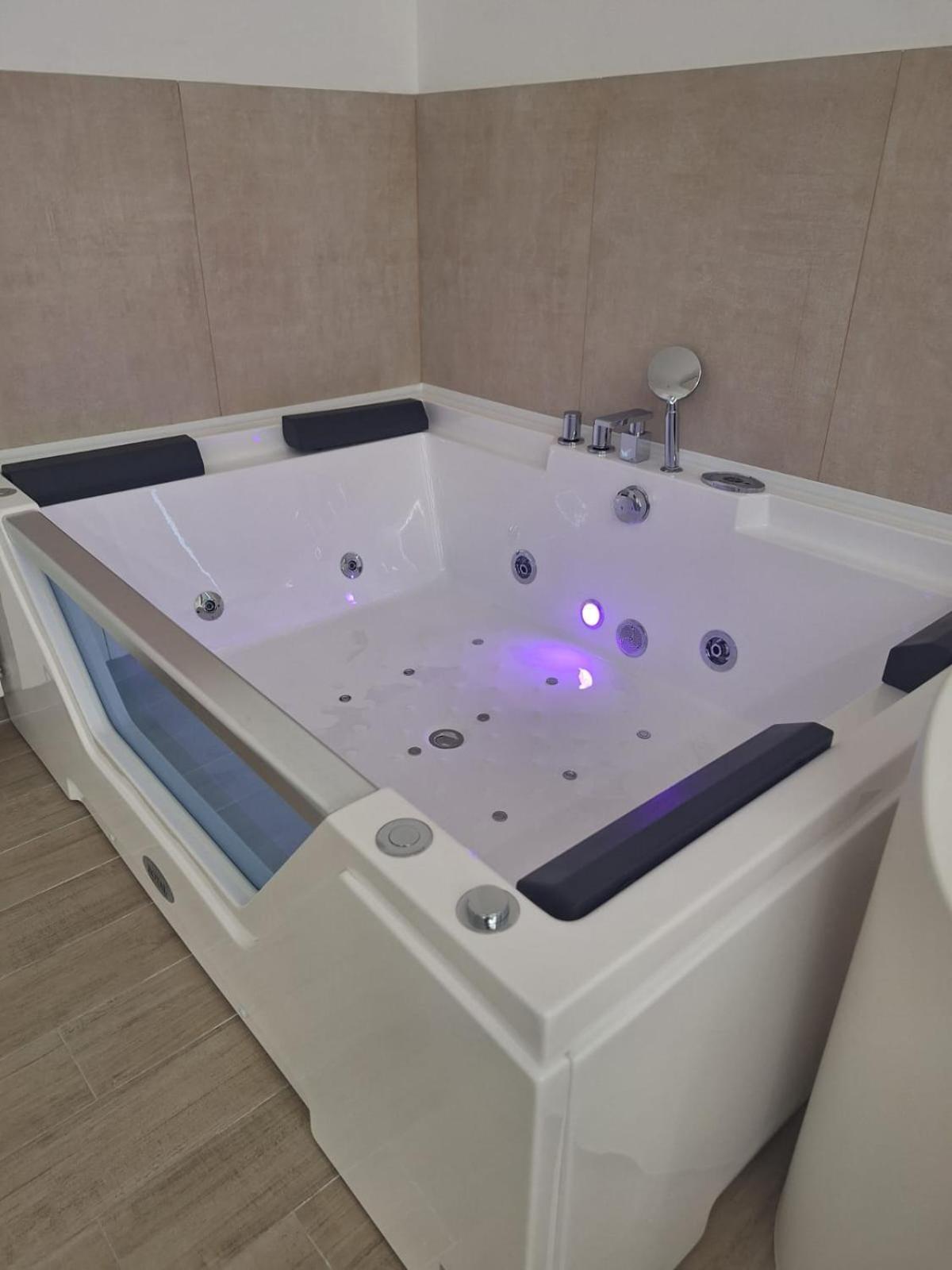 Bed E Suite Domar Бриндизи Экстерьер фото