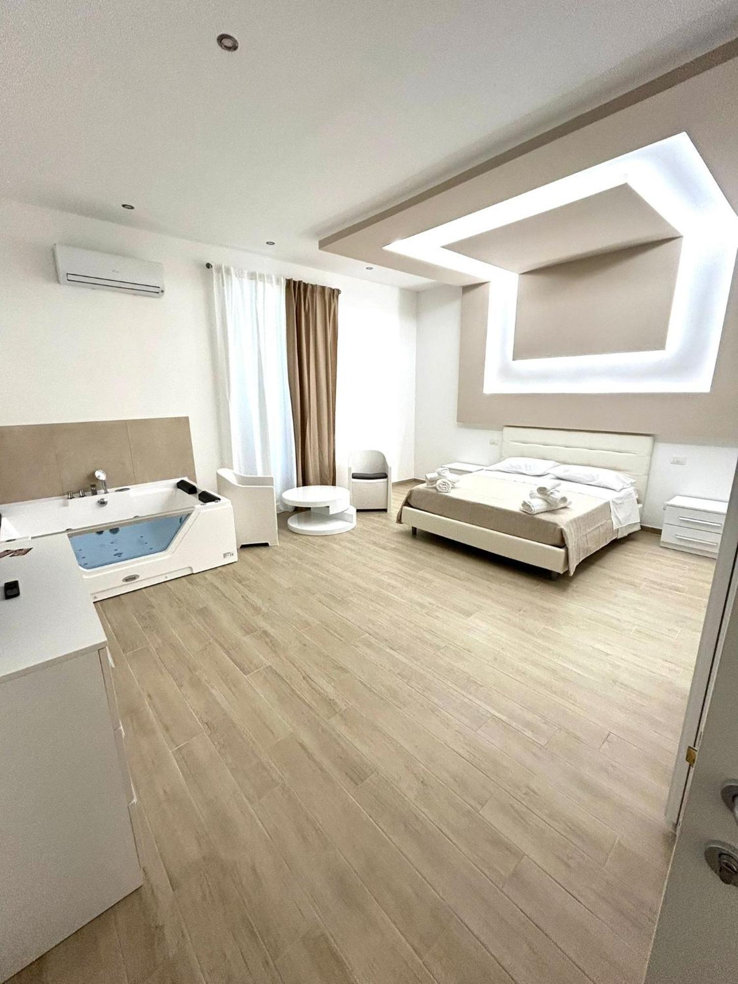 Bed E Suite Domar Бриндизи Экстерьер фото
